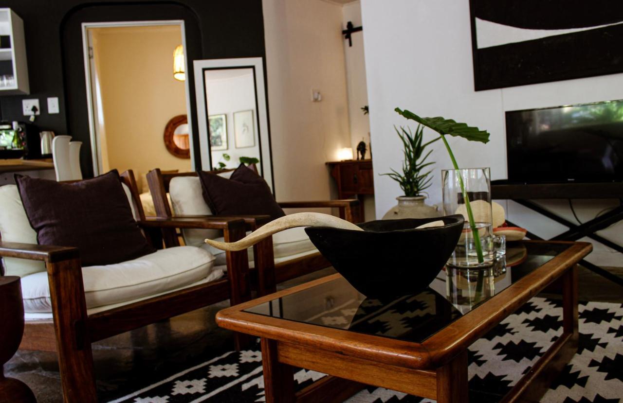 Alluring Self Catering 2 Bedroom Villa At Bokmakierie Villas Windhoek Exterior foto