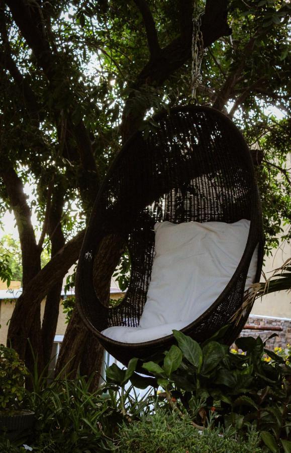 Alluring Self Catering 2 Bedroom Villa At Bokmakierie Villas Windhoek Exterior foto