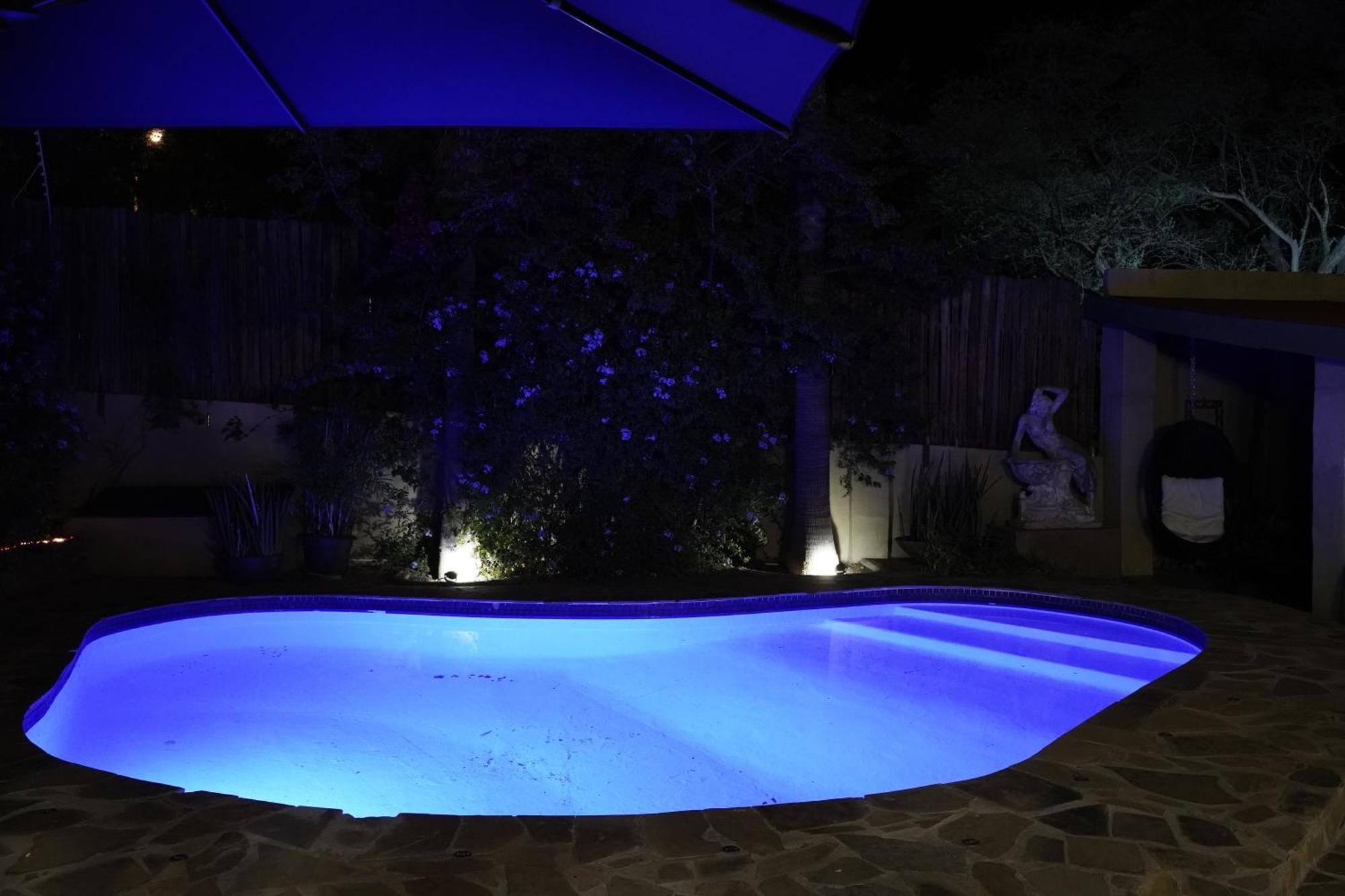 Alluring Self Catering 2 Bedroom Villa At Bokmakierie Villas Windhoek Exterior foto